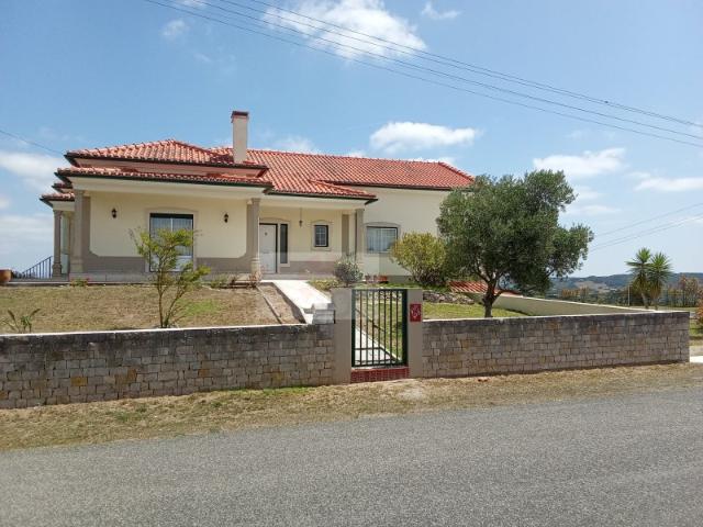 Paraíso Rural na zona Oeste, Conforto, Natureza e Vistas Desafogadas perto da Barragem