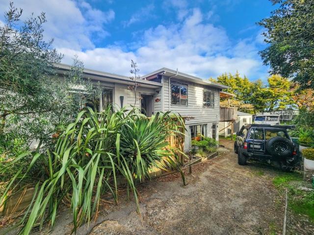 paraparaumu, 5 bedrooms