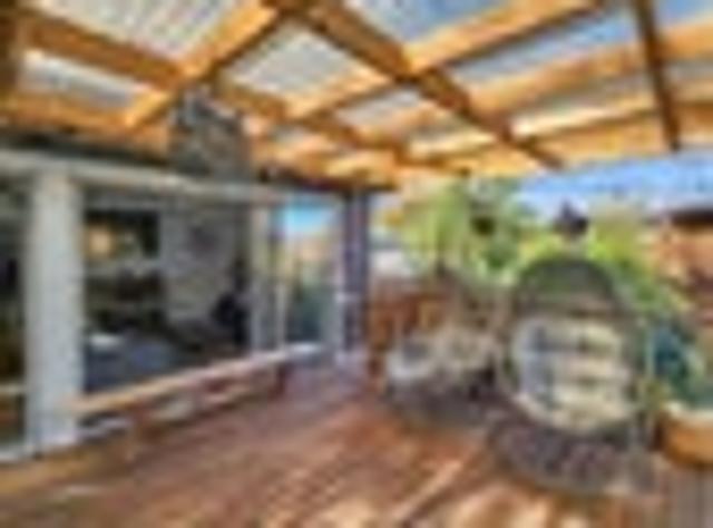 Paraparaumu, 5 bedrooms, $940 pw