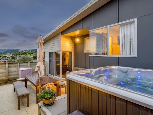paraparaumu, 3 bedrooms