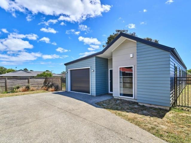 paraparaumu, 3 bedrooms