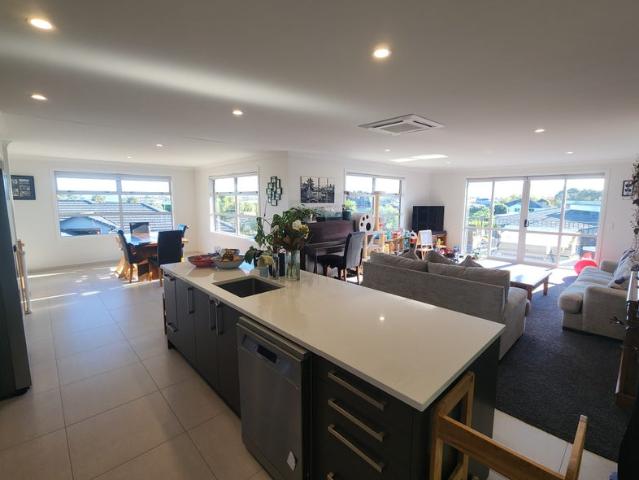 paraparaumu, 3 bedrooms