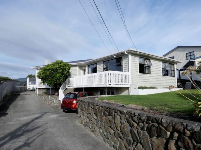 paraparaumu beach, 4 bedrooms