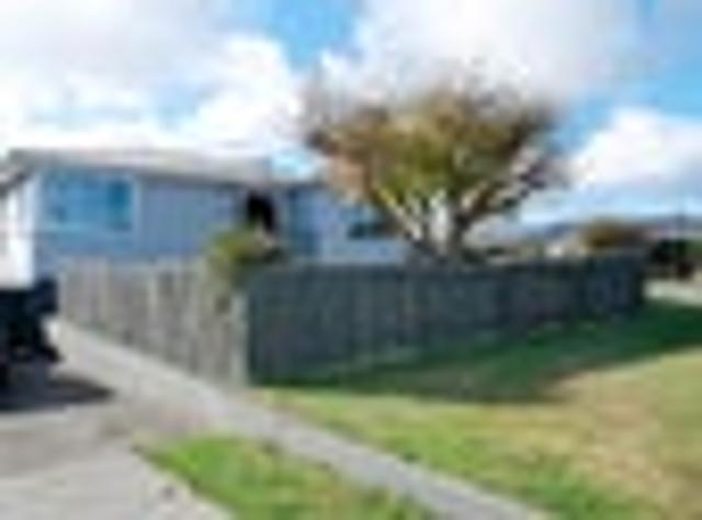 Paraparaumu Beach, 4 bedrooms, $850 pw