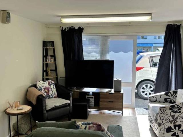 PARAPARAUMU BEACH 1 BEDROOM