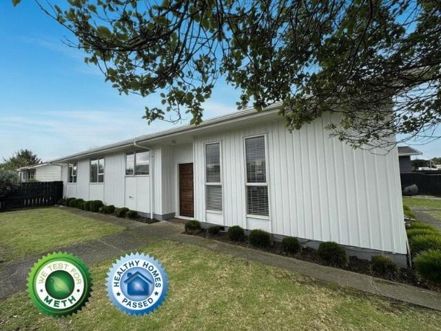 paraparaumu beach, 3 bedrooms