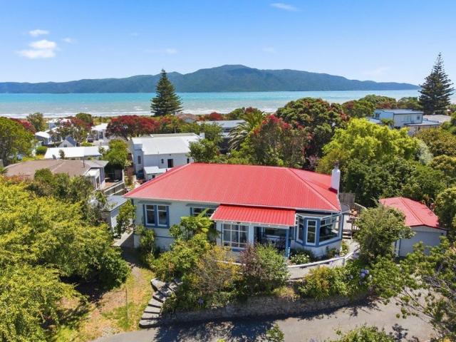 paraparaumu beach, 3 bedrooms