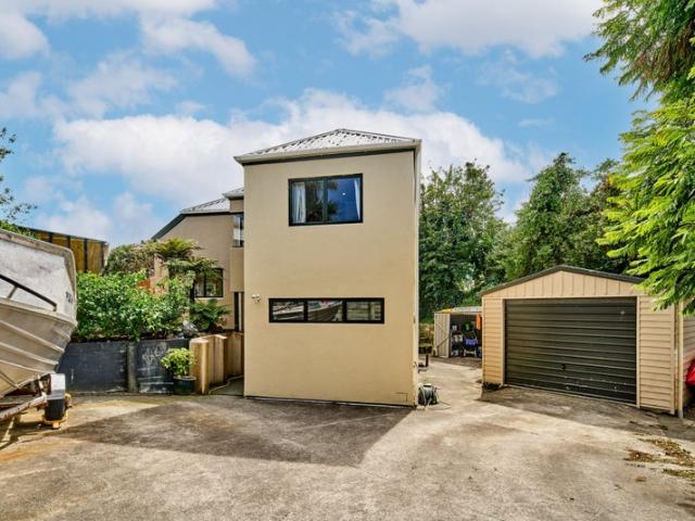 paraparaumu beach, 3 bedrooms