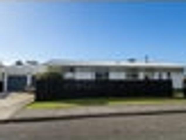 Paraparaumu Beach, 3 bedrooms, $680 pw