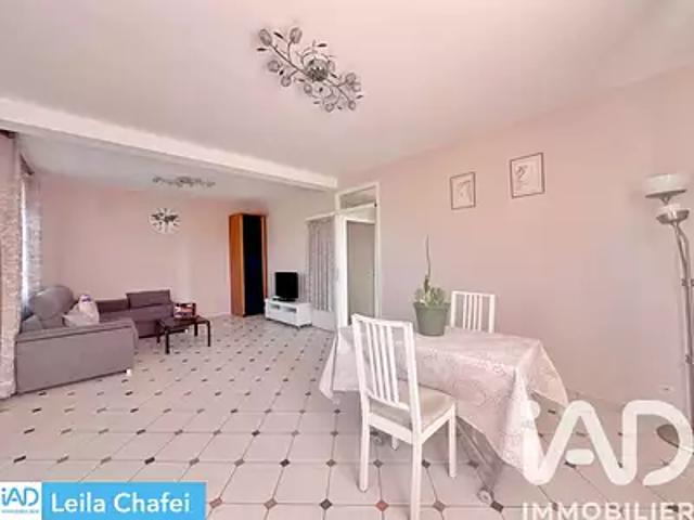 Paray Vieille Poste 91550 Achat / Vente maison 8 pièces t8 parking