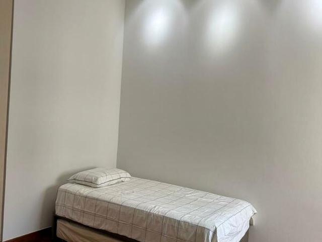 Parbury Hill Condominium D16, Condominium