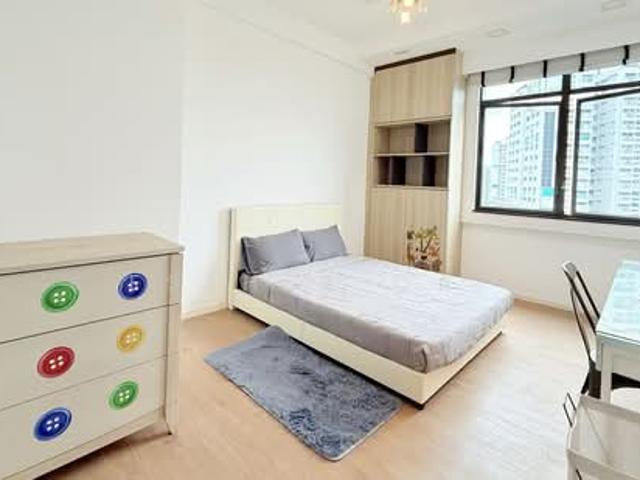Parc Oasis Condominium Room Rental, $1,350, 1 Bed 100 sqft $13.50 psf