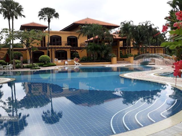 Parc Oasis D22, Condominium