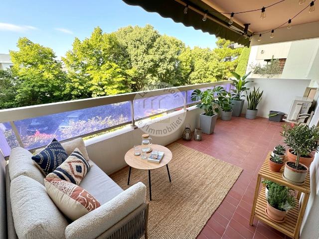 PARC BERGER T3 AU CALME AVEC TERRASSE DANS RESIDENCE AVEC PISCINE