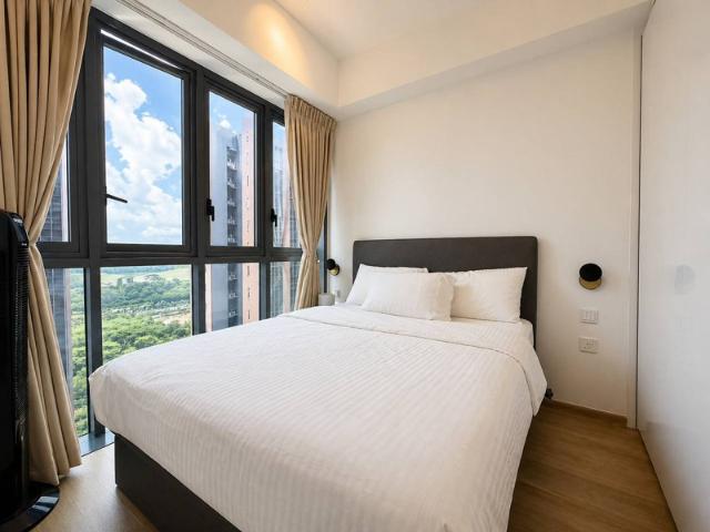 Parc Botannia Condominium For Sale, $990,000, 2 Bed 1 Bath 581 sqft $1,704.00 psf