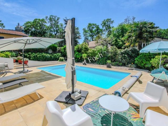 PARC D’HIVER BELLE VILLA LUMINEUSE TERRASSE – PISCINE DOUBLE GARAGE