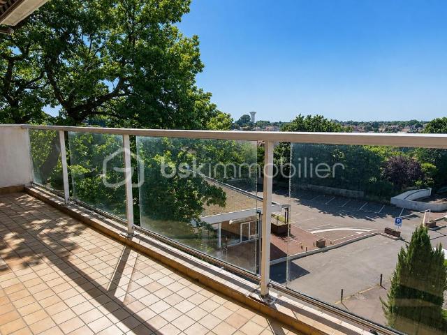 Parc de Diane – Appartement familial 5 pièces avec terrasse, balcons et parking