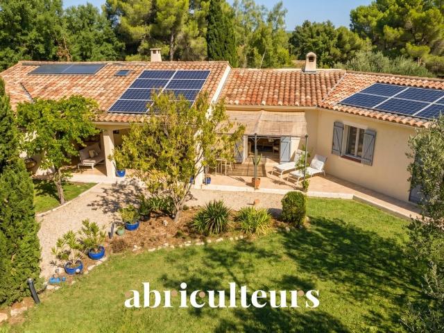 Parc du Haut Verdon – Aups Propriété de 260 m² avec deux gîtes labellisés 4 étoiles