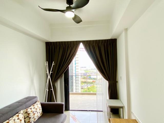 Parc Riviera Condominium For Rent, $4,500, 2 Bed 2 Bath 710 sqft $6.34 psf