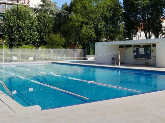 Parc Saint Cyr Appartement 3 pièces meublé
