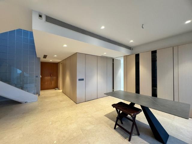 Parc Seabreeze Condominium For Sale, $5,140,000, 3 Bed 3 Bath 2,562 sqft $2,006.00 psf