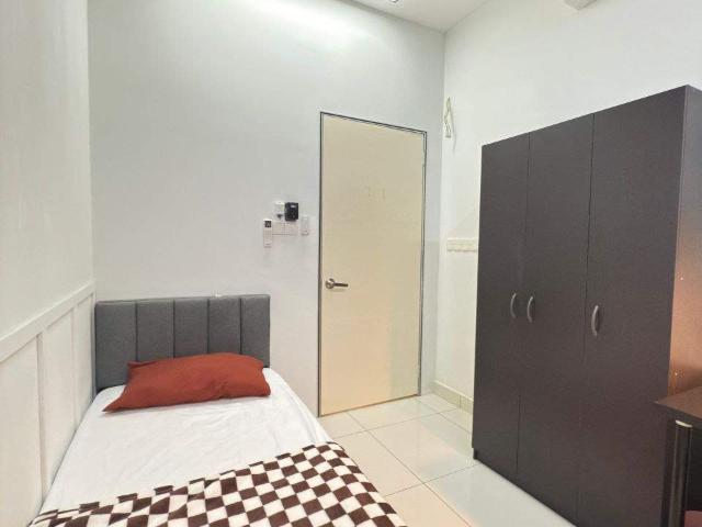Parc 3, KL South Male Room