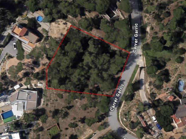 Parcel·la edificable amb magnífiques vistes en el Bosc de la Ruscalleda