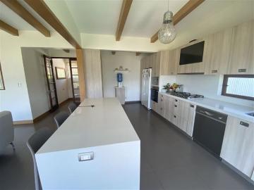 Parcela o Chacra en Venta en Curacaví 6 dormitorios 4 baños
