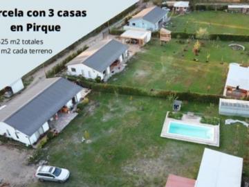 Parcela con 3 casas independientes en sector Los Silos