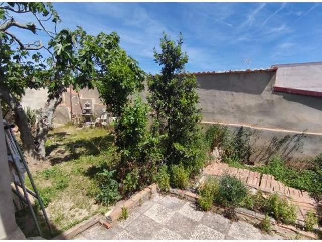 Parcela con casa en construcción, con proyecto, licencia y planos