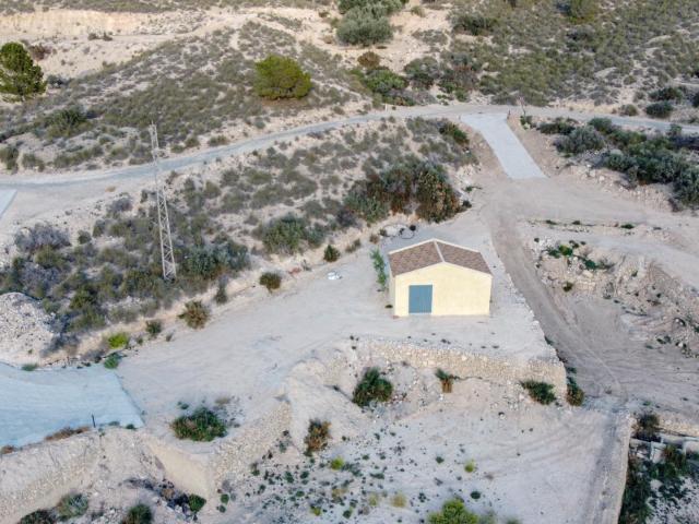 PARCELA CON CONSTRUCCIÓN