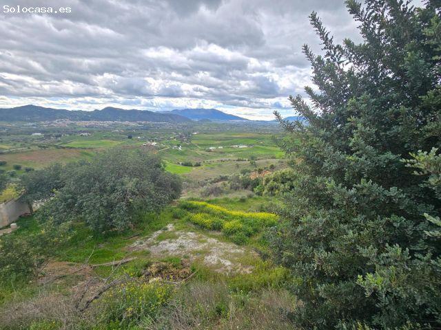 Parcela con cortijo