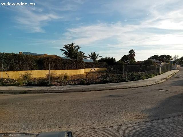 PARCELA CON PERMISO PAGADO DE CONSTRUIR 2 CASAS