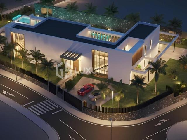 Parcela con Proyecto Exclusivo en La Caleta. GS Luxury prese. 600m² Adeje