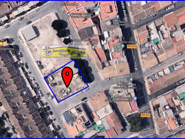 Parcela de uso comercial céntrica lista para construir en Santomera
