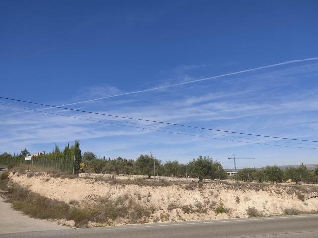 PARCELA DE 16.000 M2 CON UNA UBICACION PRIVILIAGIADA