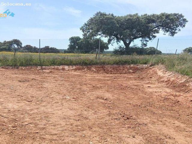 PARCELA DE 1200MTRS EN URBANIZACION MALASARADA TOTALMENTE VALLADA CON POZO COMUNITARIO Y DOS CONSTR