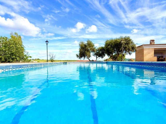 PARCELA DE 5000 M2 CON 1050 EDIFICADOS