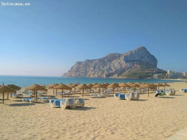 Parcela de 849 m2 totalmente llana con luz y agua muy próxima a todo tipo de serviocios en Calpe Co