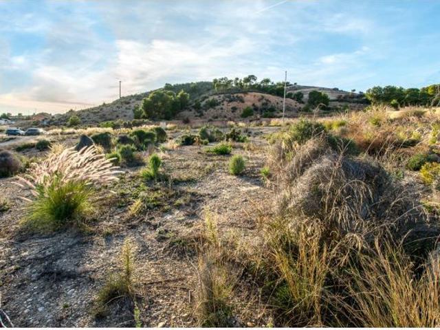 PARCELA DE 850M2 CON VISTAS EN LOS ROMEROS