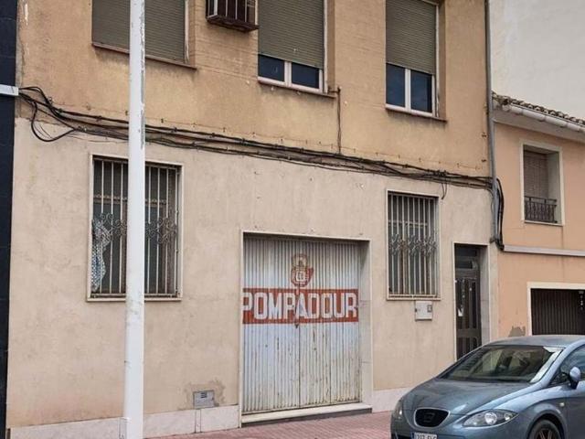 Parcela edificable con pasado industrial – antigua sede de Pompadour Ibérica S.A