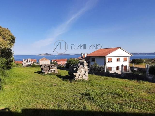 Parcela edificable con vistas al mar en Saians