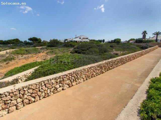 Parcela edificable con vistas al mar en venta en Binidalí