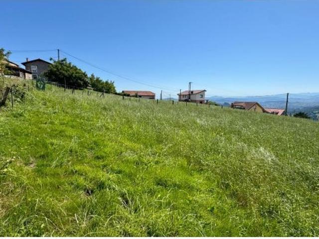 PARCELA EDIFICABLE EN FRESNEDO — FINCA 1 DE 3 | DIVISIÓN HORIZONTAL
