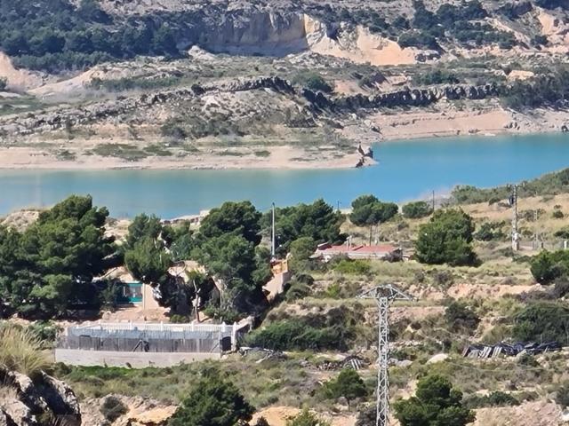 Parcela en el Pantano de Crevillent