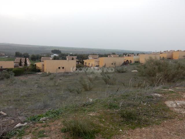 PARCELA EN LAYOS