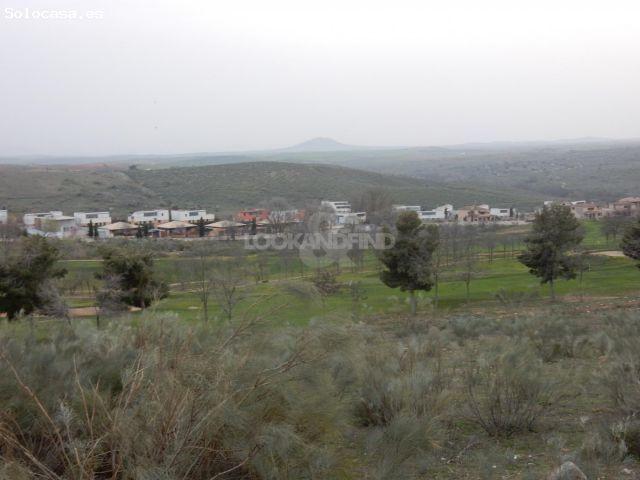 PARCELA EN LAYOS
