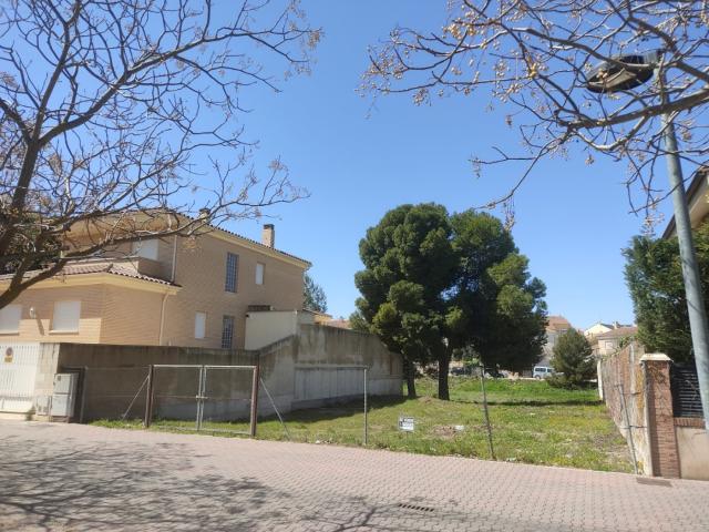 PARCELA EN SUP.1 ZONA PEATONAL