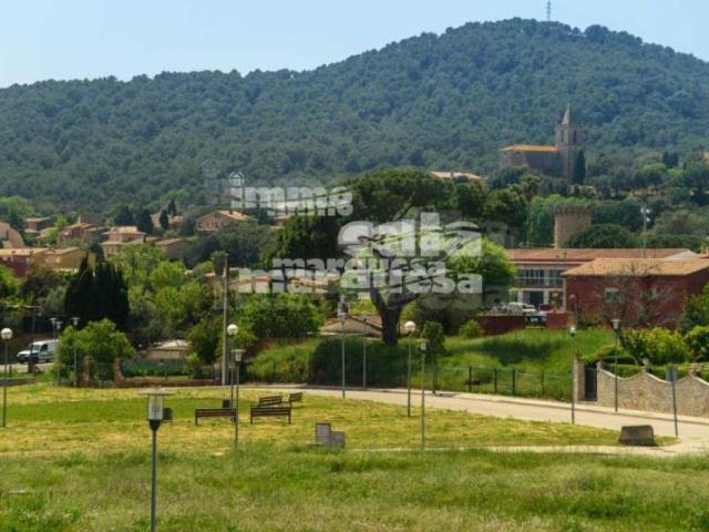 Parcela en venta en Mont ras Girona