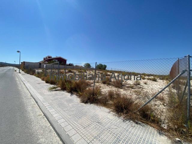 Parcela en venta en Lucena